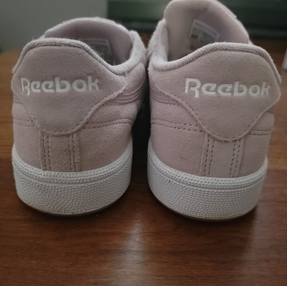Reebok Classics - Picture 3 of 5